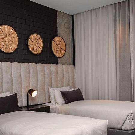 The Urban Hotel Лусака Екстериор снимка