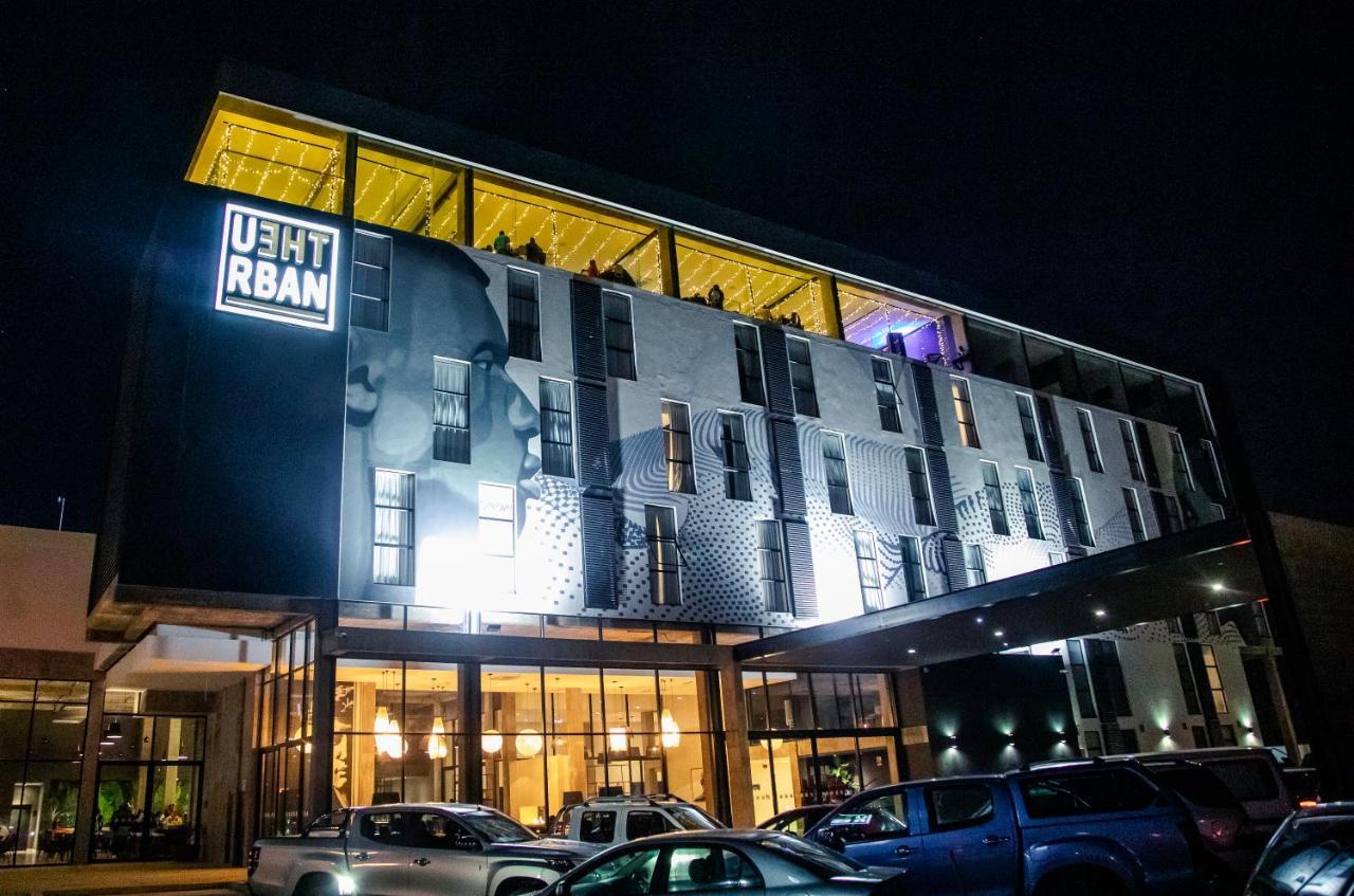 The Urban Hotel Лусака Екстериор снимка
