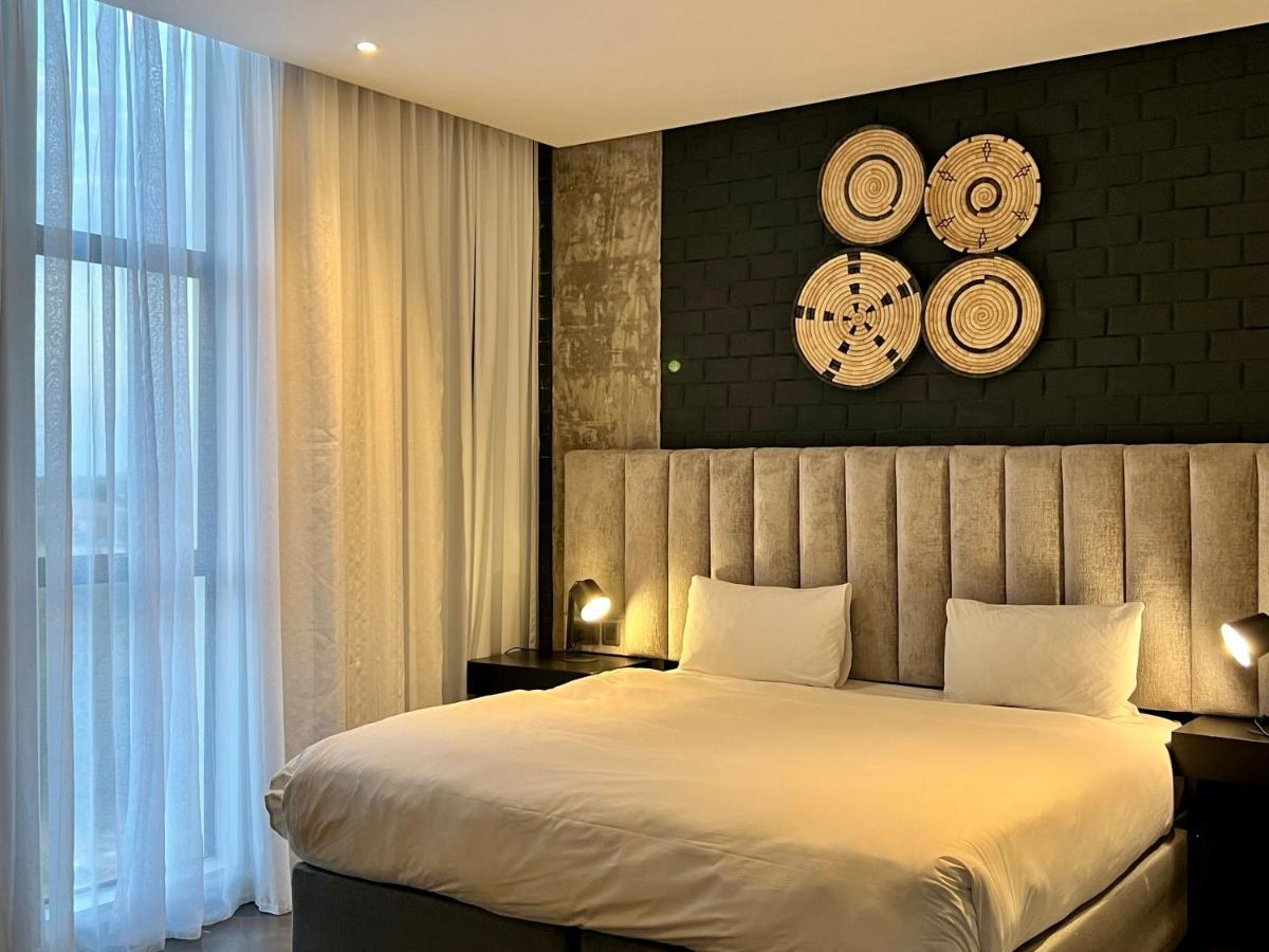 The Urban Hotel Лусака Екстериор снимка